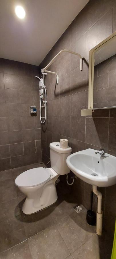 Olive Bedz Hotel タンブン エクステリア 写真
