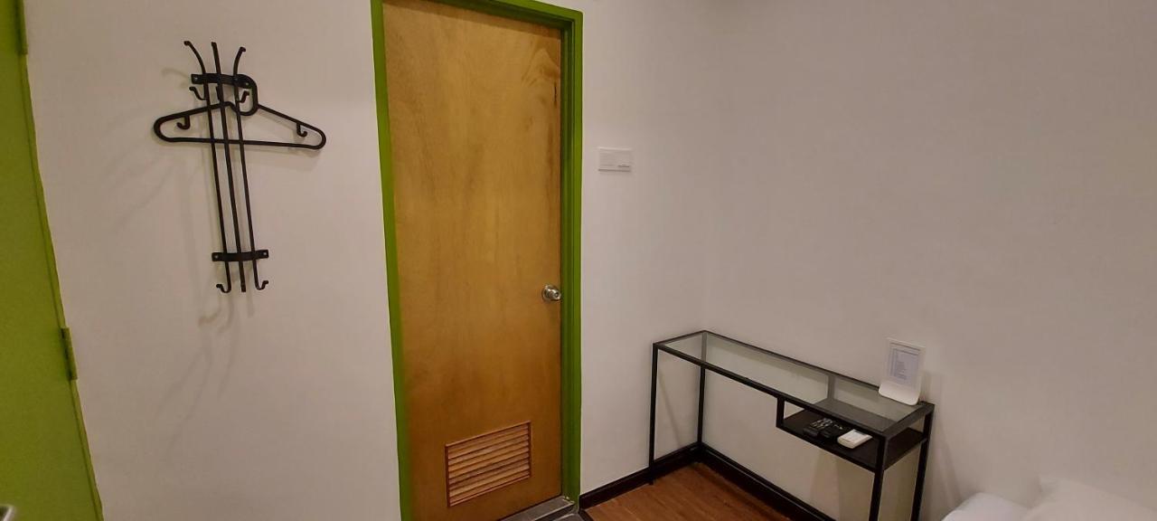 Olive Bedz Hotel タンブン エクステリア 写真