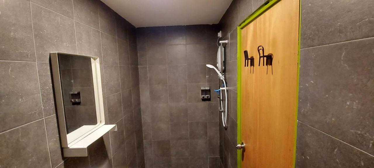 Olive Bedz Hotel タンブン エクステリア 写真