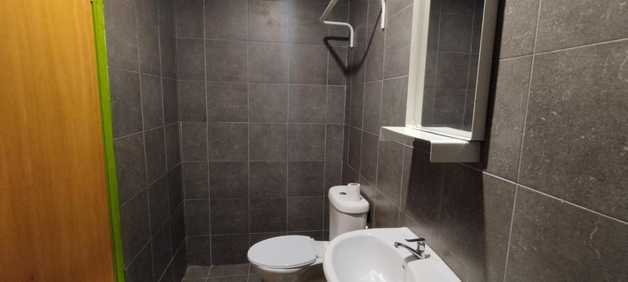 Olive Bedz Hotel タンブン エクステリア 写真