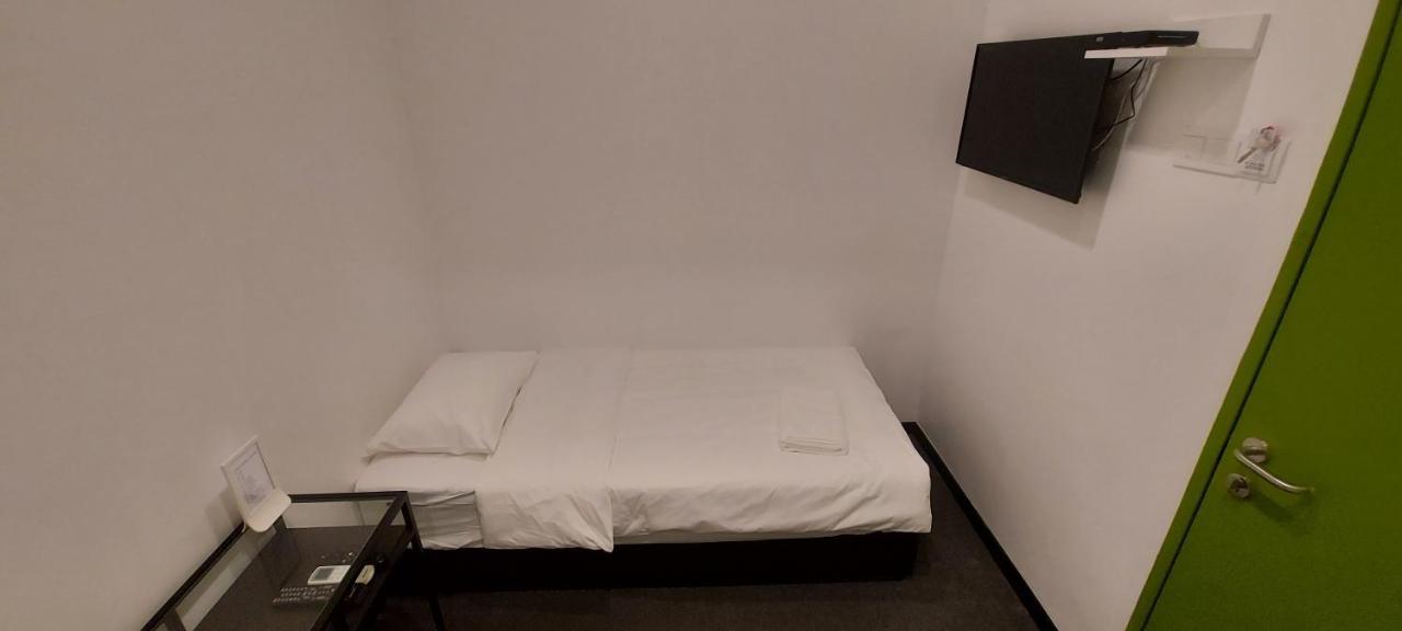Olive Bedz Hotel タンブン エクステリア 写真