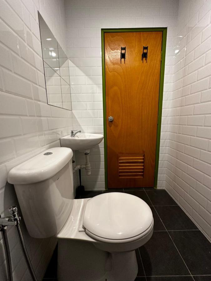 Olive Bedz Hotel タンブン エクステリア 写真
